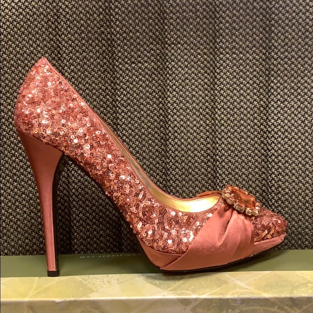 J Renee shoes Rose color - Picture 3 of 5